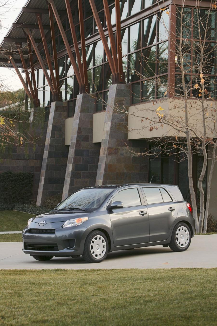 Scion xD 2007 года  (фото 82 из 113)